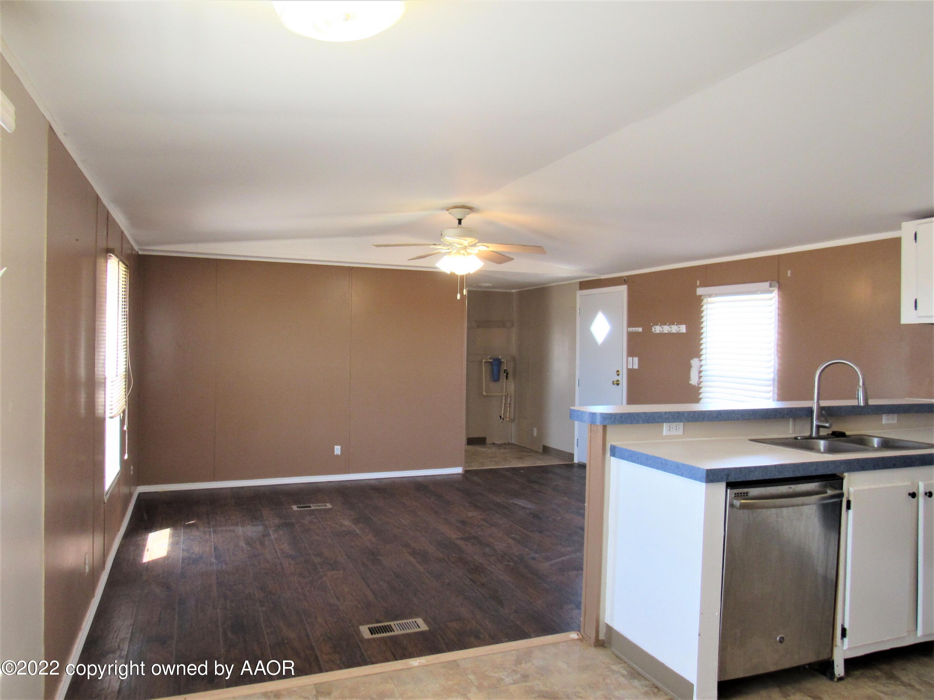 6709 Susie Road Amarillo, TX 79118 - Photo 4 of 17 Kitchen/Living Room