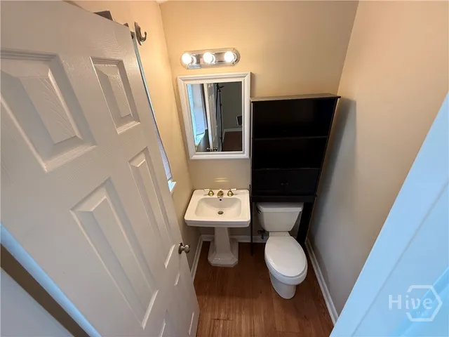 $275,500 | 421 Barnhill Drive, Savannah, GA 31406