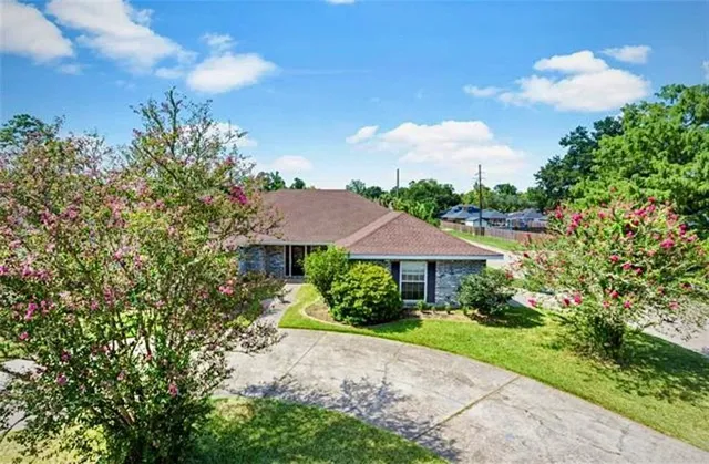 $304,900 | 249 Somerset Street, Laplace, LA 70068