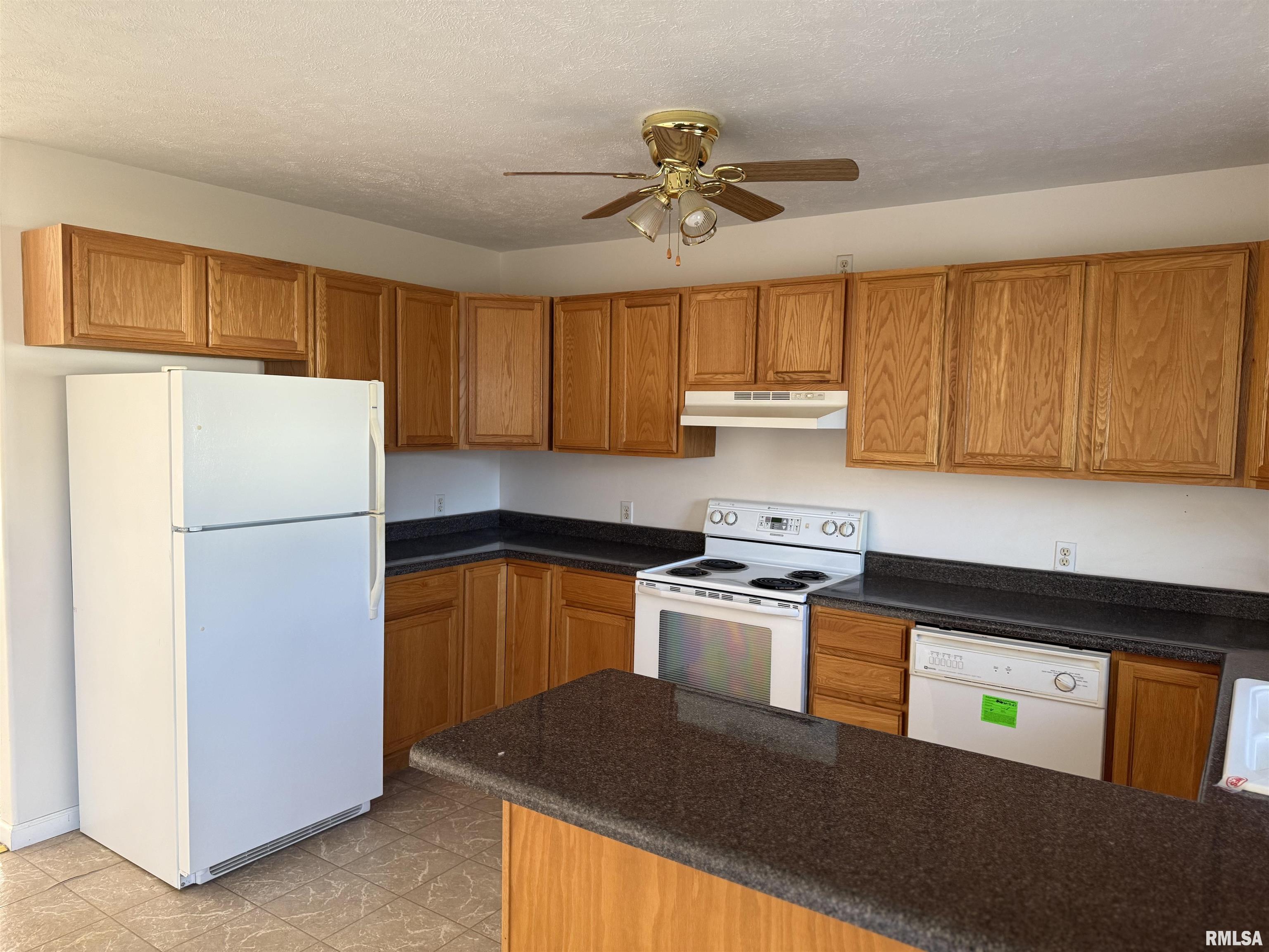 3120 Weaver Road Herrin, IL 62948 - Photo 4 of 15 Gallery Image 4