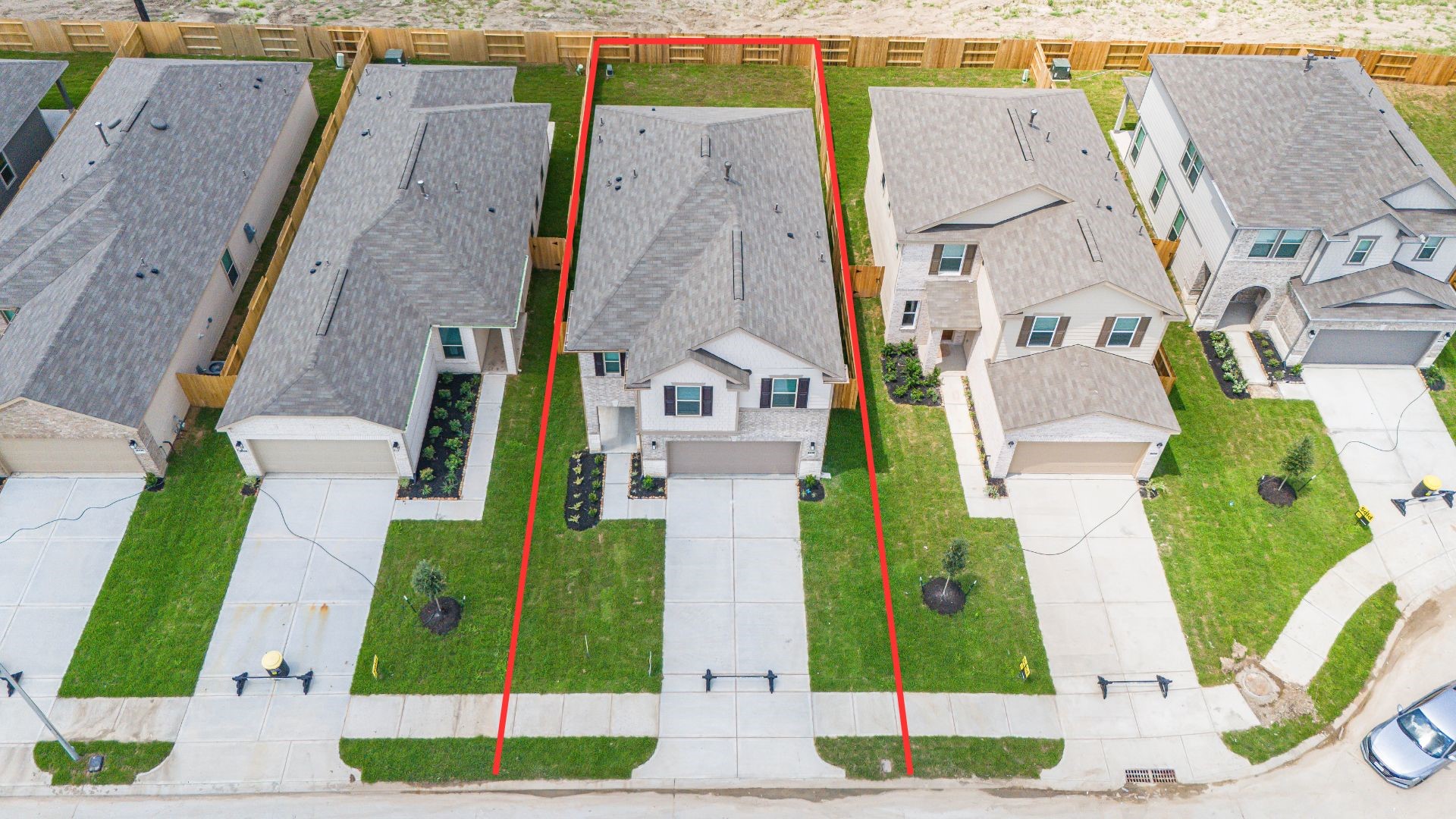 6418 Kentfield Drive Rosharon, TX 77583 - Photo 2 of 23 This home sits on a large lot with ample yard space in front and the back, lush landscaping and well-maintained yard!