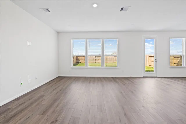 $307,995 | 6418 Kentfield Drive, Rosharon, TX 77583