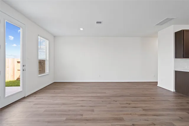 $307,995 | 6418 Kentfield Drive, Rosharon, TX 77583