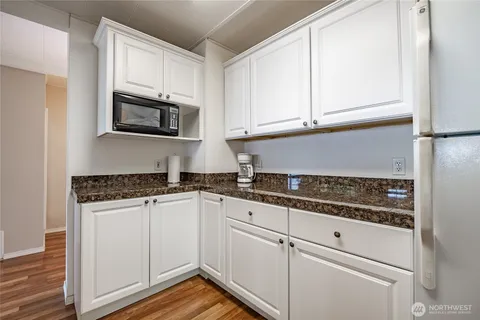 $925,000 | 6887 Holeman Avenue, Blaine, WA 98230