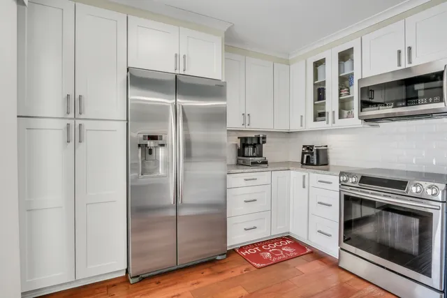 $259,900 | 705 Colby Court, Gurnee, IL 60031