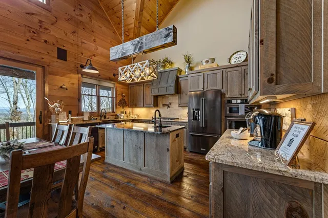 $1,489,000 | 287 Scouts Overlook Lane, Morganton, GA 30560