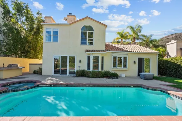 $8,500 | 3450 Malaga Court, Calabasas, CA 91302