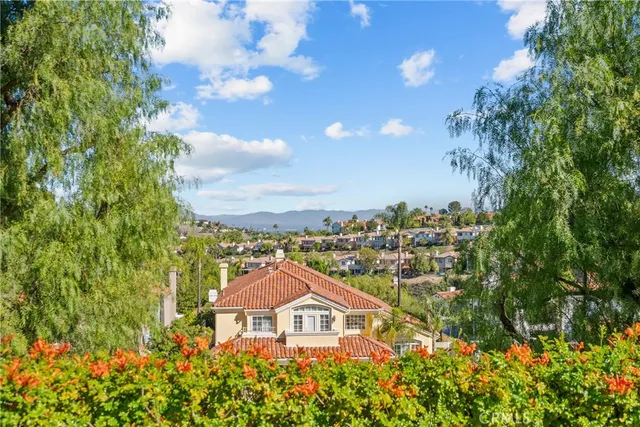 $8,800 | 3450 Malaga Court, Calabasas, CA 91302