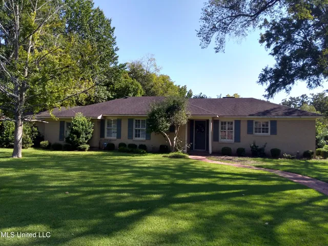 $280,000 | 602 Magnolia Drive, Indianola, MS 38751