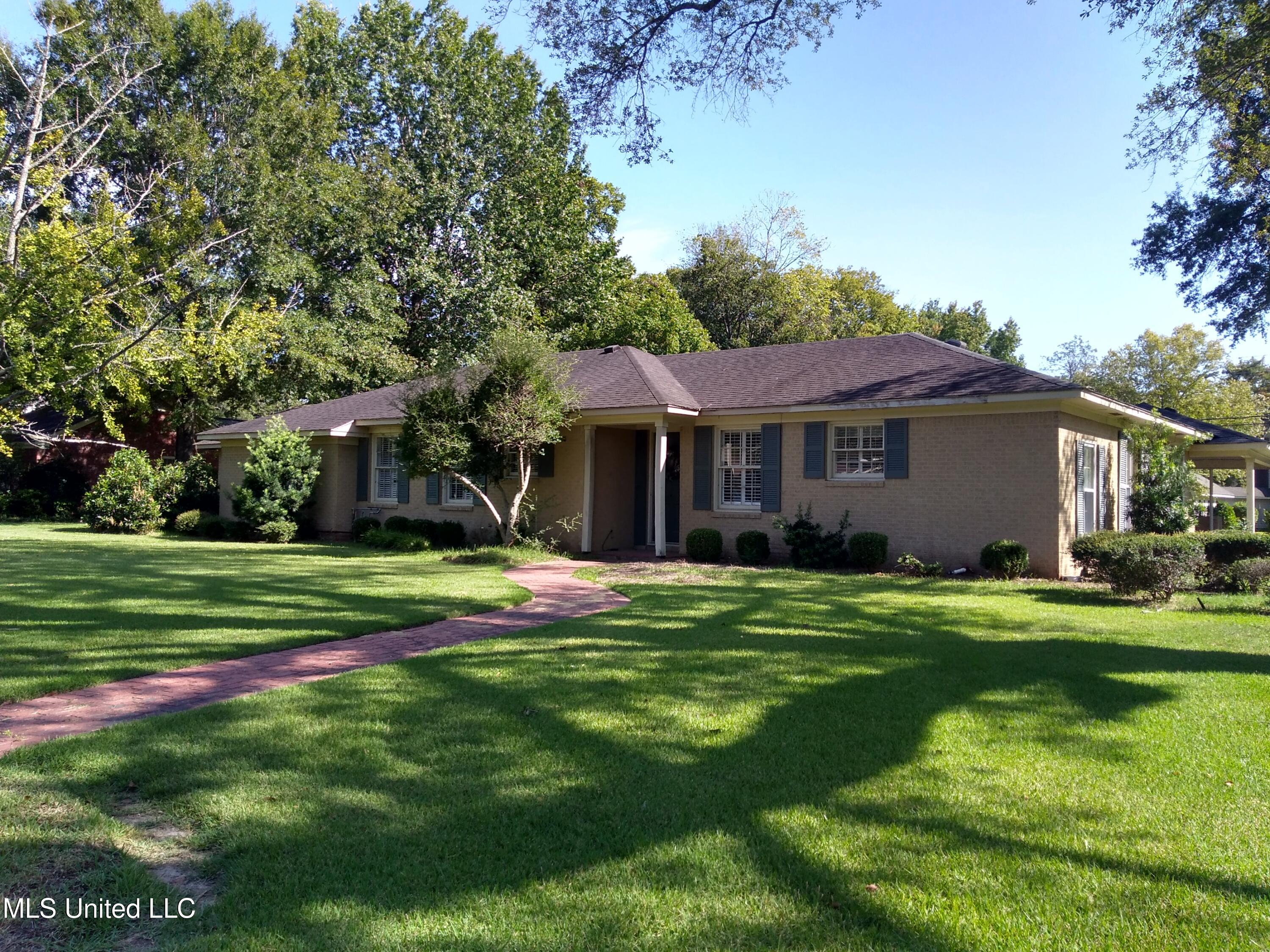 602 Magnolia Drive Indianola, MS 38751 - Photo 2 of 50 IMG_20250908_155135757_HDR