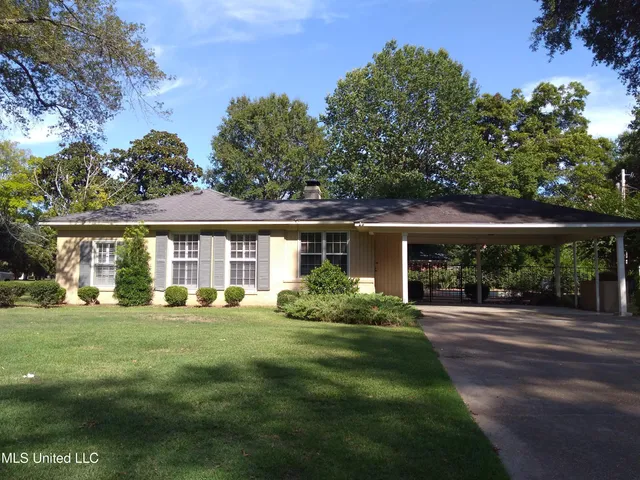 $280,000 | 602 Magnolia Drive, Indianola, MS 38751