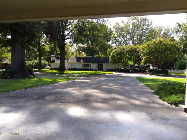 $280,000 | 602 Magnolia Drive, Indianola, MS 38751