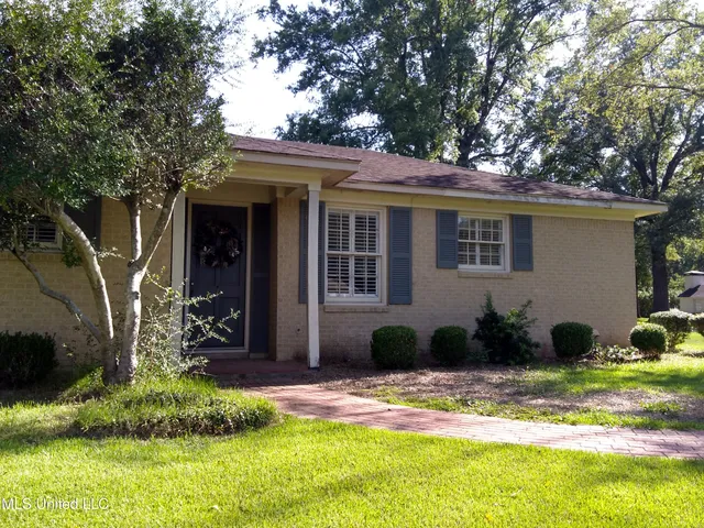 $280,000 | 602 Magnolia Drive, Indianola, MS 38751