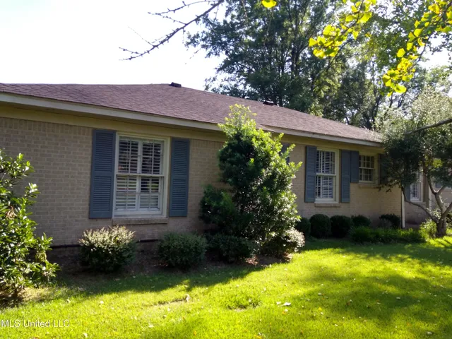 $280,000 | 602 Magnolia Drive, Indianola, MS 38751