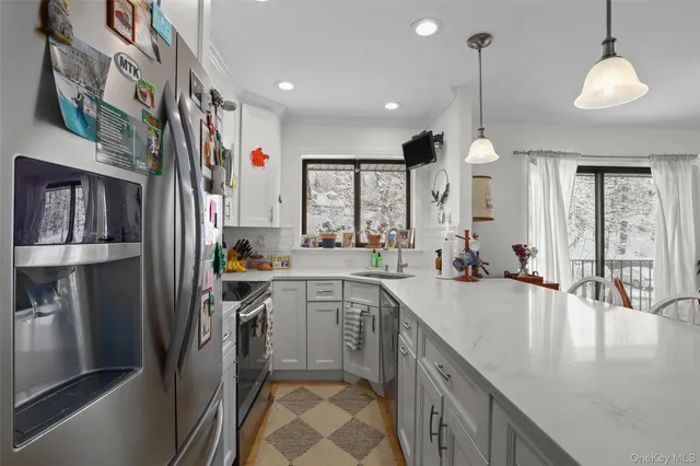 $550,000 | 605 Kemeys Avenue, Unit 605, Briarcliff Manor, NY 10510