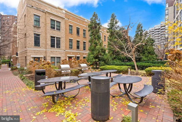 $6,700 | 1508 16th Court North, Arlington, VA 22209