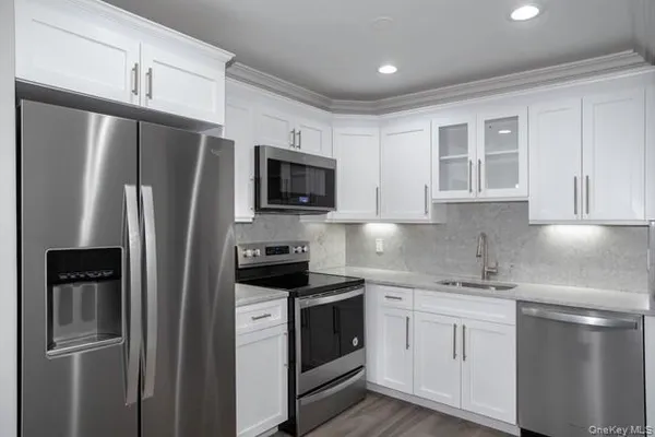 $3,115 | 34 Longfellow Avenue, Unit 3416, Levittown, NY 11756
