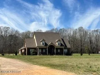 $425,000 | 2410 Bethlehem Road, Batesville, MS 38606