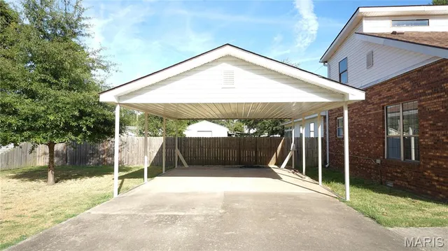 $319,900 | 802 Beckwith Avenue, Caruthersville, MO 63830