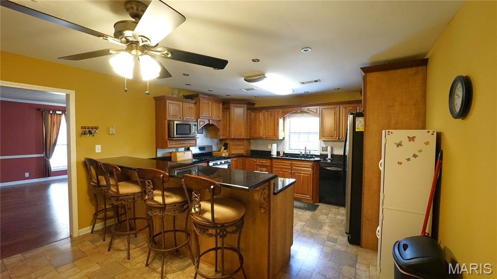 802 Beckwith Avenue Caruthersville, MO 63830 - Photo 9 of 39