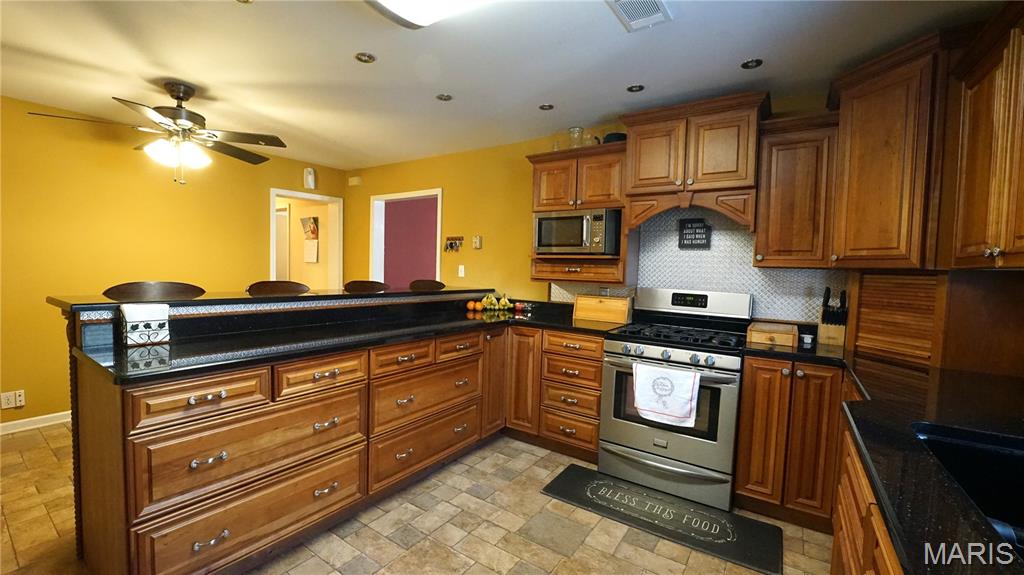 802 Beckwith Avenue Caruthersville, MO 63830 - Photo 10 of 39