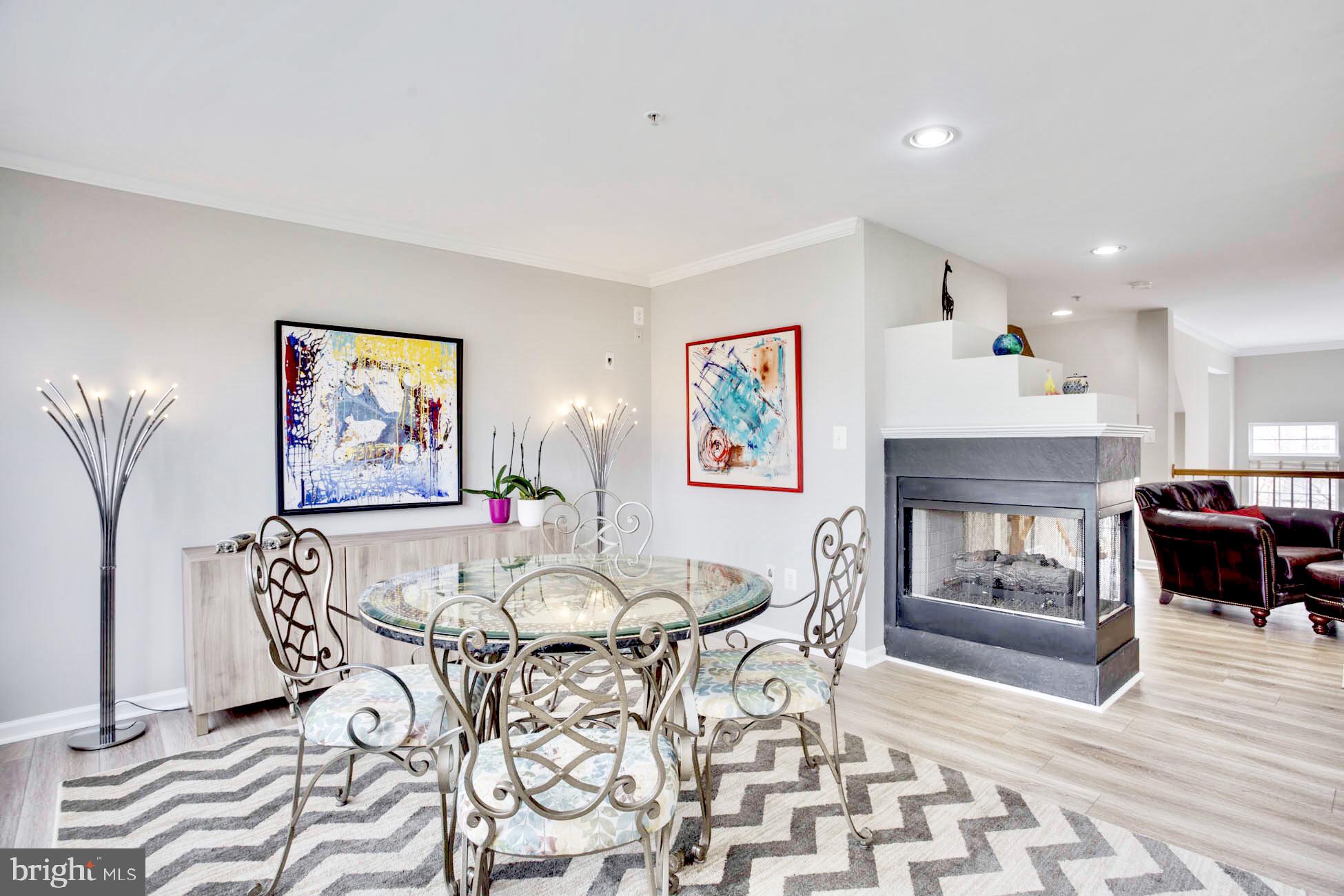1931 Crescent Park Drive, Unit 103B Reston, VA 20190 - Photo 5 of 12 Family room/ dining area
