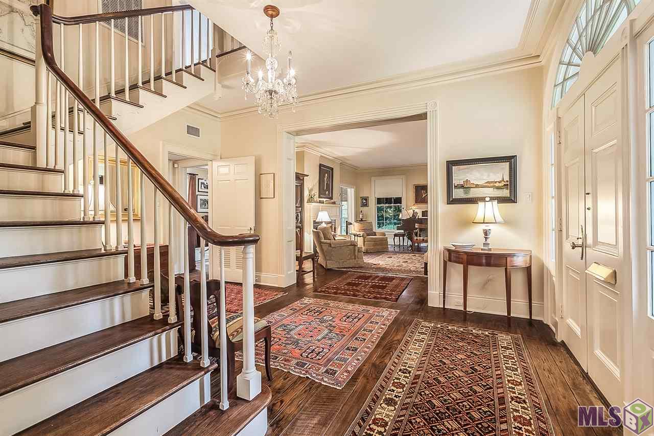 2933 Reymond Avenue Baton Rouge, LA 70808 - Photo 16 of 32 Foyer