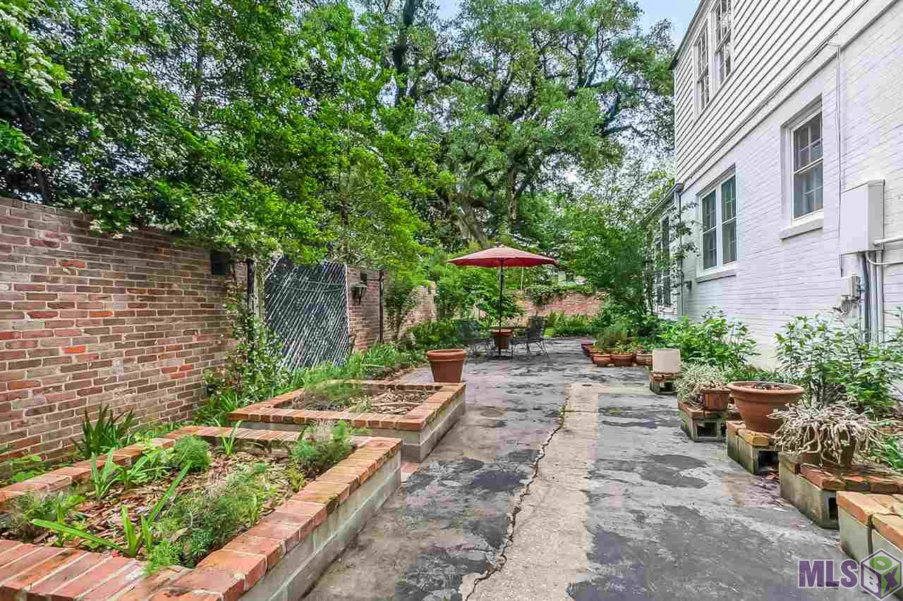 2933 Reymond Avenue Baton Rouge, LA 70808 - Photo 31 of 32 Backyard