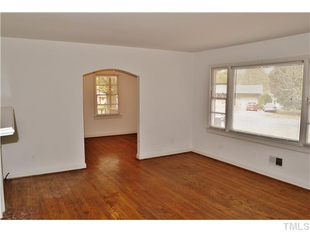 700 Aversboro Road Garner, NC 27529 - Photo 10 of 20 Living Room
