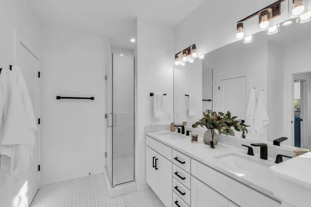 $700,000 | 721 Bradford Avenue, Nashville, TN 37204