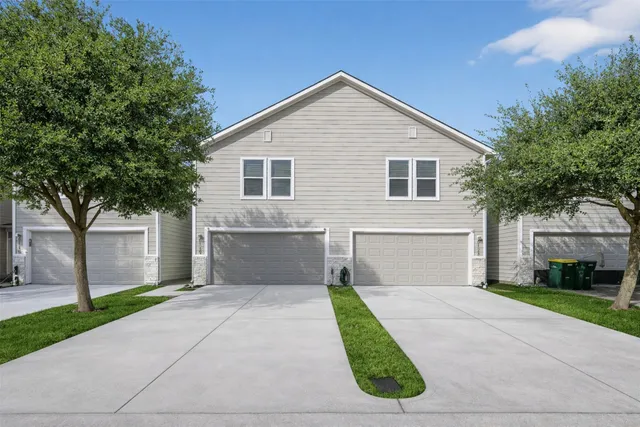 $215,000 | 6119 Shadow Isle Lane, Houston, TX 77084