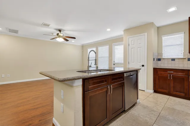 $215,000 | 6119 Shadow Isle Lane, Houston, TX 77084