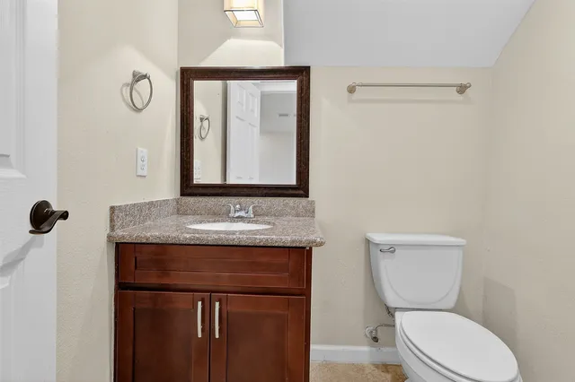 $215,000 | 6119 Shadow Isle Lane, Houston, TX 77084