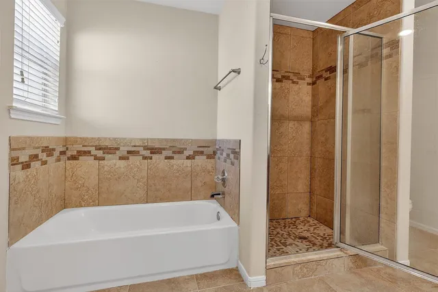 $215,000 | 6119 Shadow Isle Lane, Houston, TX 77084