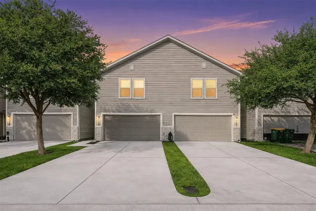 $215,000 | 6119 Shadow Isle Lane, Houston, TX 77084