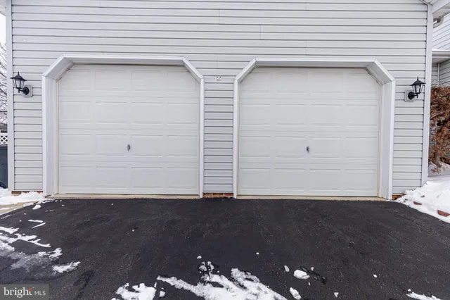 $379,900 | 1660 Wisteria Drive, Chambersburg, PA 17202