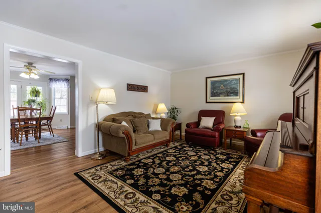 $379,900 | 1660 Wisteria Drive, Chambersburg, PA 17202