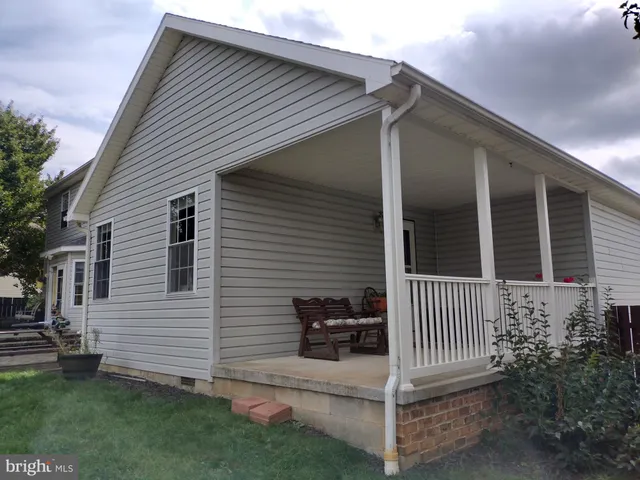 $379,900 | 1660 Wisteria Drive, Chambersburg, PA 17202