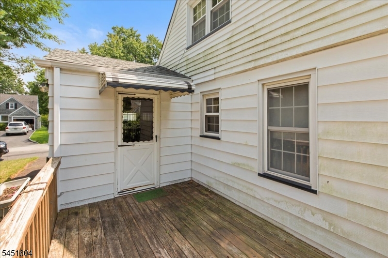 1014 Raritan Road Cranford, NJ 07016 - Photo 15 of 26 Gallery Image 15