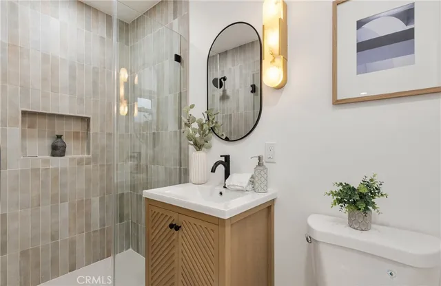 $1,125,000 | 1921 West Clearbrook Lane, Anaheim, CA 92804