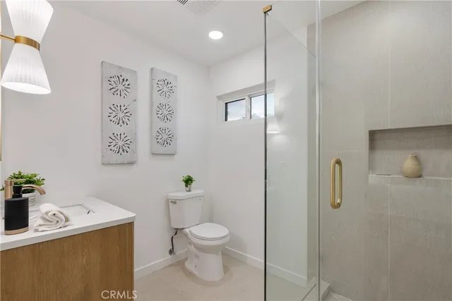 $1,125,000 | 1921 West Clearbrook Lane, Anaheim, CA 92804