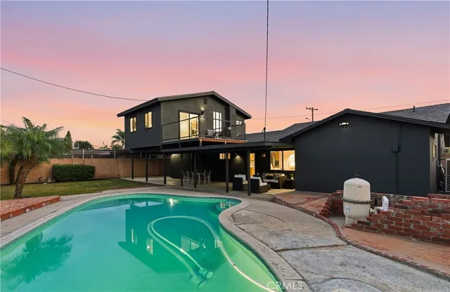 $1,125,000 | 1921 West Clearbrook Lane, Anaheim, CA 92804