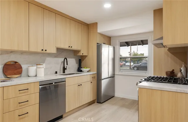 $1,125,000 | 1921 West Clearbrook Lane, Anaheim, CA 92804