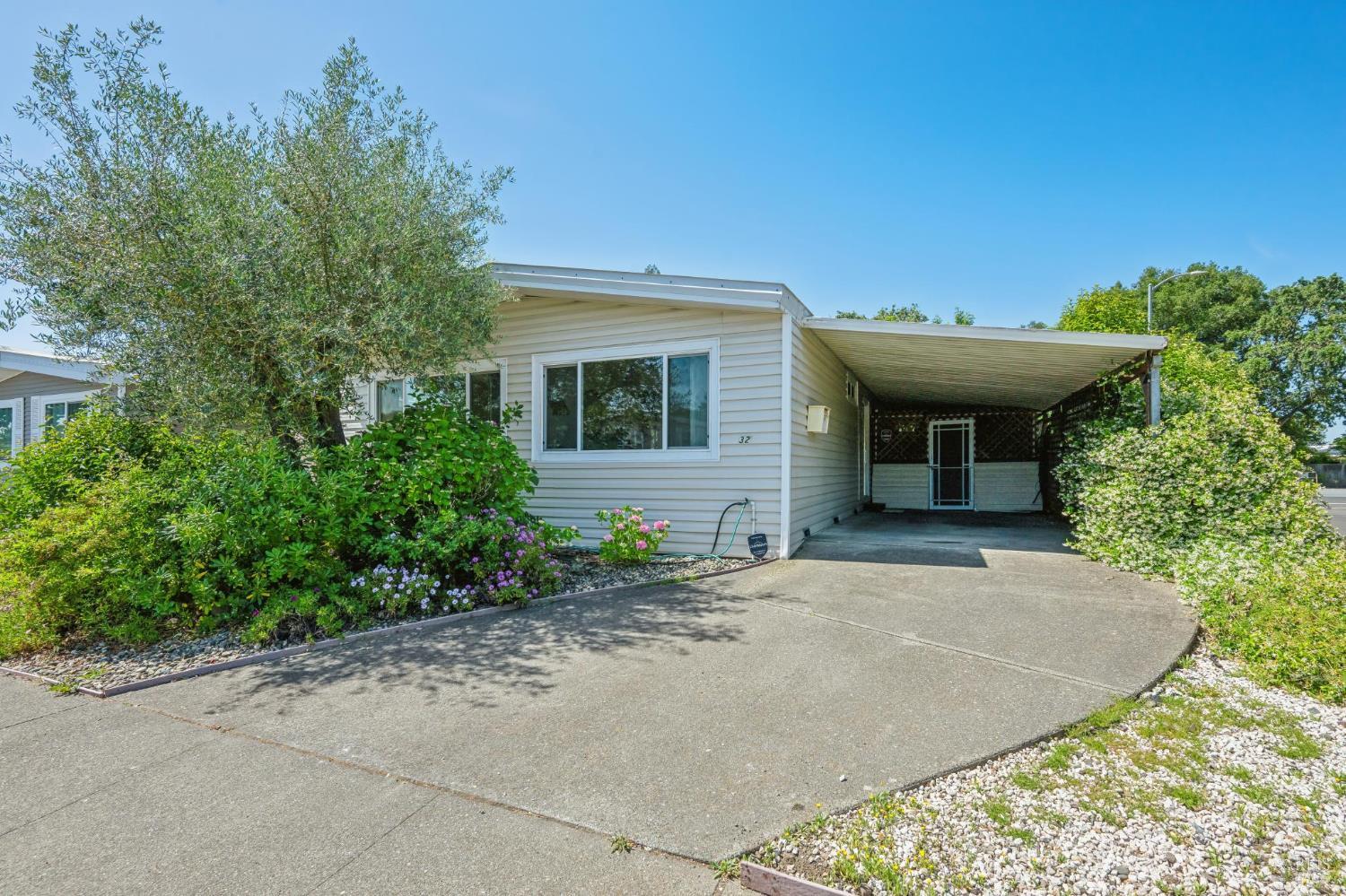 32 Charro Court Santa Rosa, CA 95401 - Photo 1 of 34