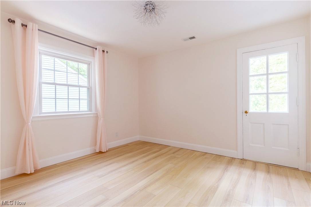 3531 Edison Road Cleveland, OH 44121 - Photo 16 of 22 Gallery Image 16