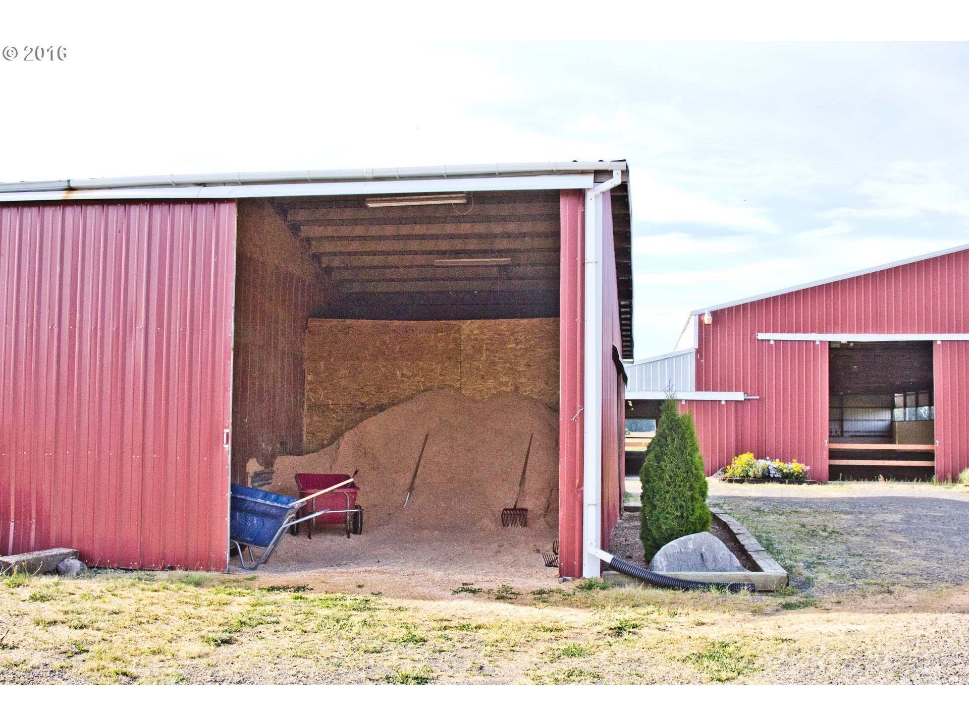 8473 South Heinz Road Canby, OR 97013 - Photo 22 of 32 a view of outdoor space