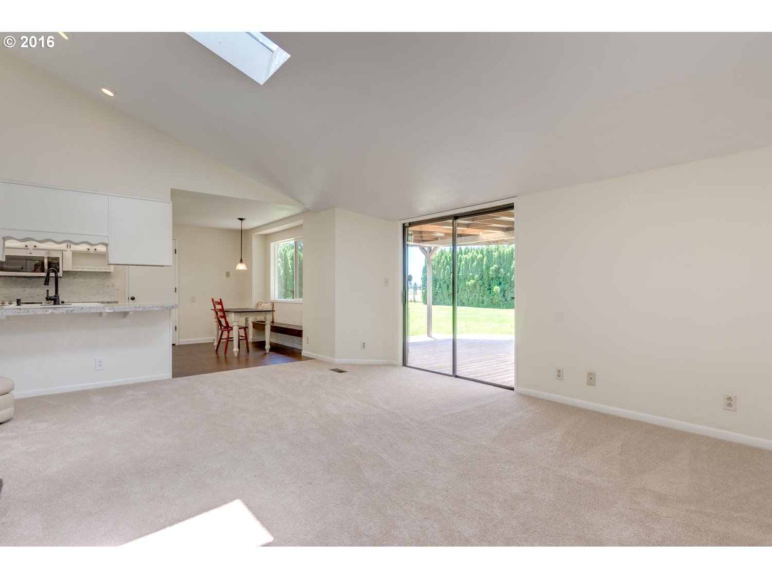 8473 South Heinz Road Canby, OR 97013 - Photo 4 of 32 a view of an empty room with a window