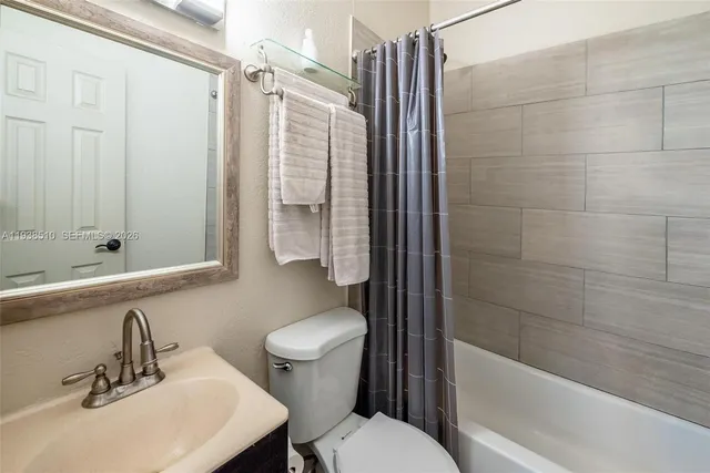 $440,000 | 2350 Pecan Court, Pembroke Pines, FL 33026