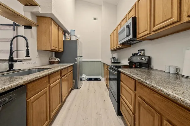 $440,000 | 2350 Pecan Court, Pembroke Pines, FL 33026