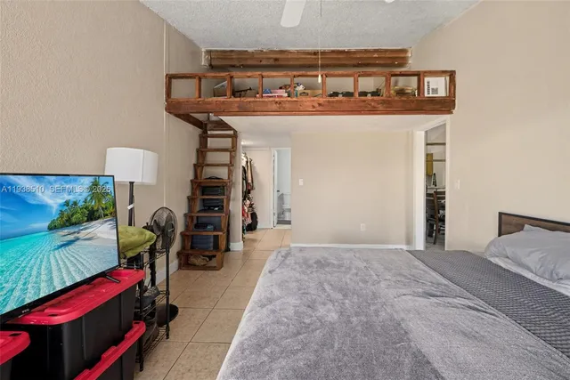 $440,000 | 2350 Pecan Court, Pembroke Pines, FL 33026